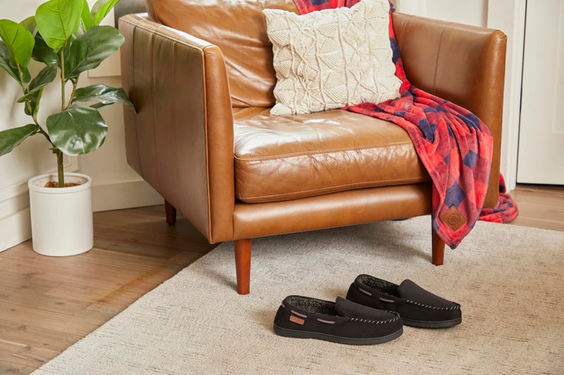 Dearfoams Keaton Indoor Outdoor Memory Foam Moccasin with Whipstitch - Image 3